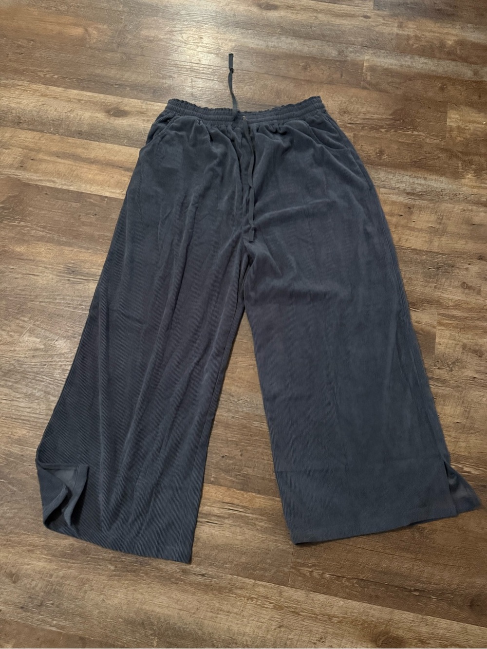 Wide-Leg Corduroy Pants - Charcoal
